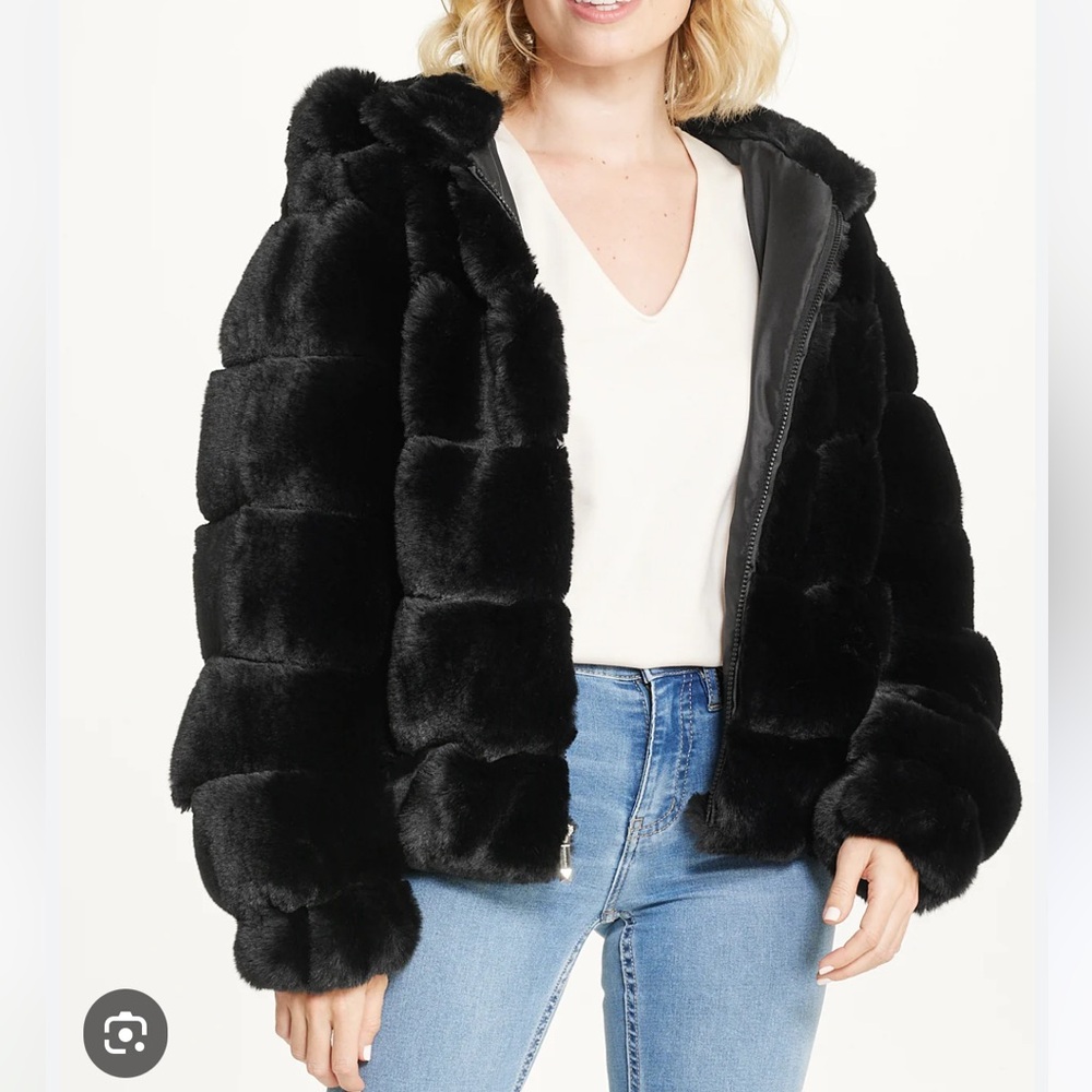BCBGMaxAzria Black Faux Fur Quilted Puffer Jacket like New!